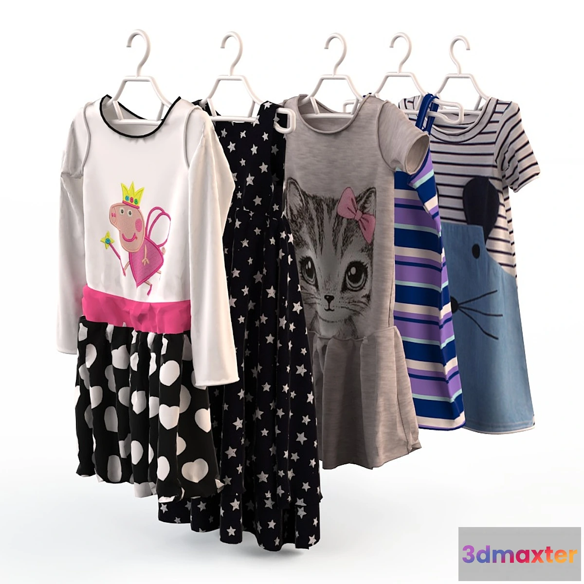 651391 - Children’s clothing on hangers 2